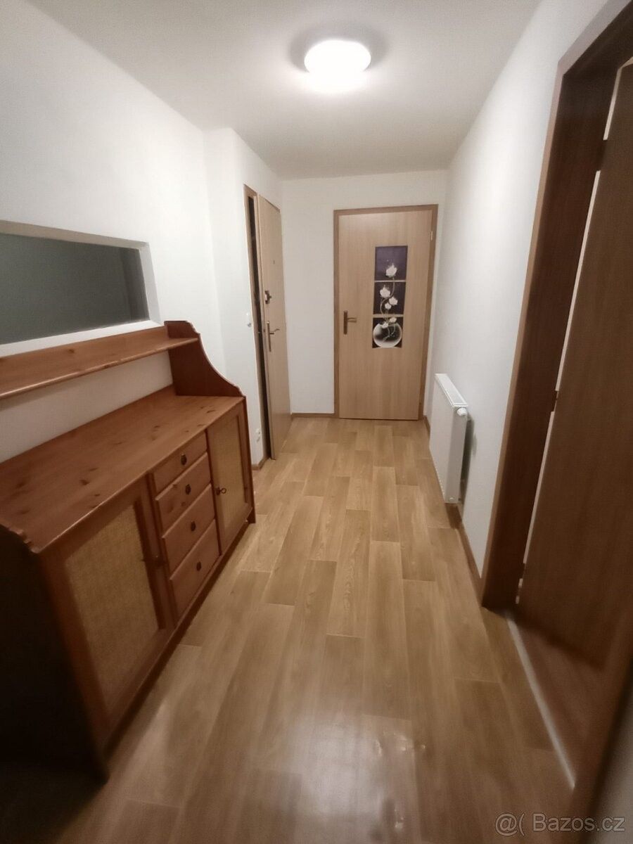 Pronájem byt - Bystřice nad Olší, 739 95