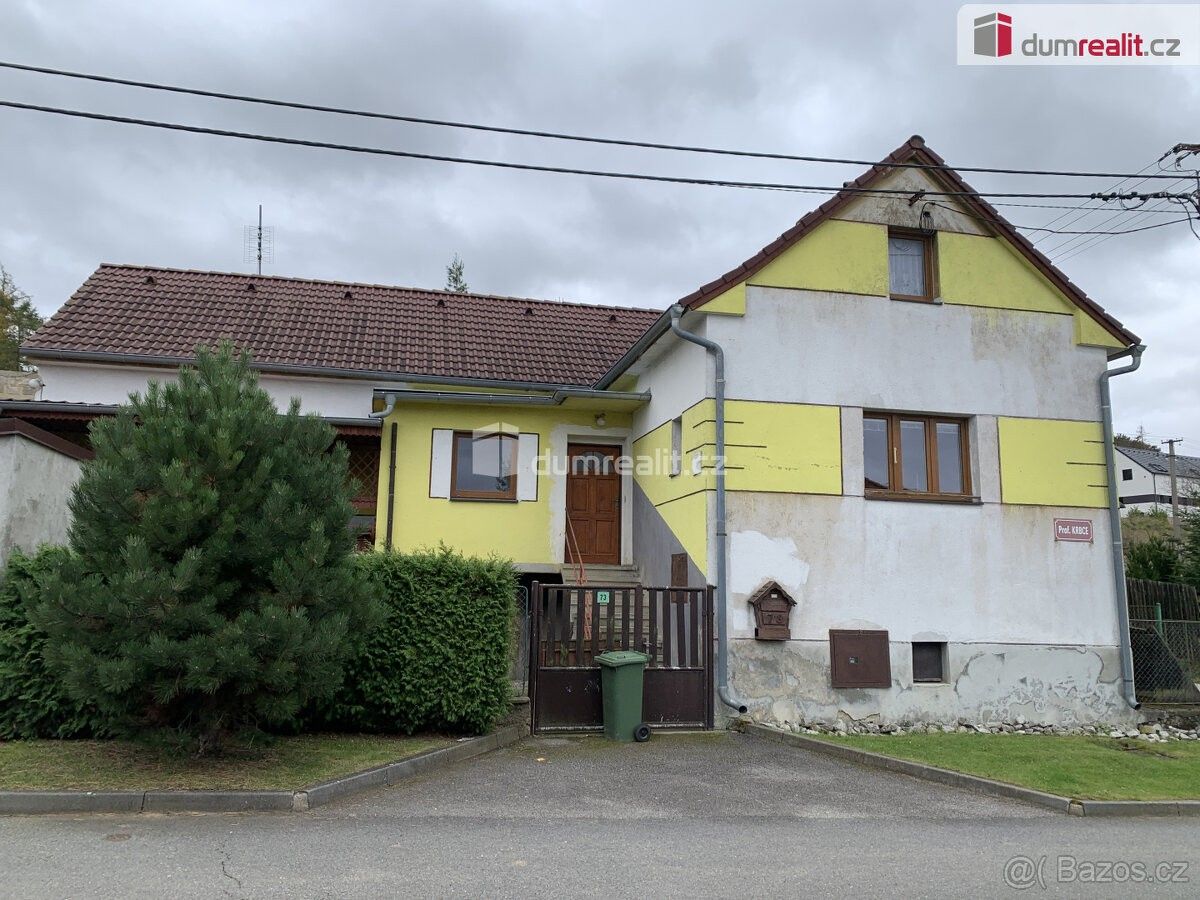 Prodej rodinný dům - Tmaň, 267 21