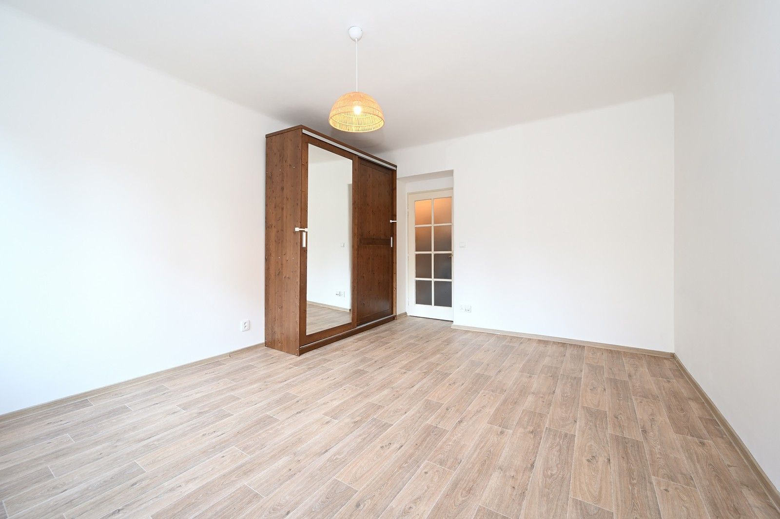 Pronájem byt 1+kk - Krátký lán 435, Praha, 31 m²