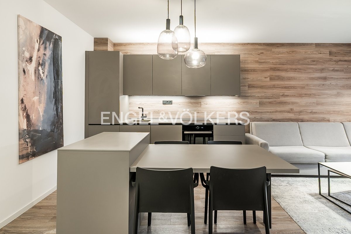 Prodej byt 2+kk - Staropramenná 3361, Praha Smíchov, 67 m² - 5