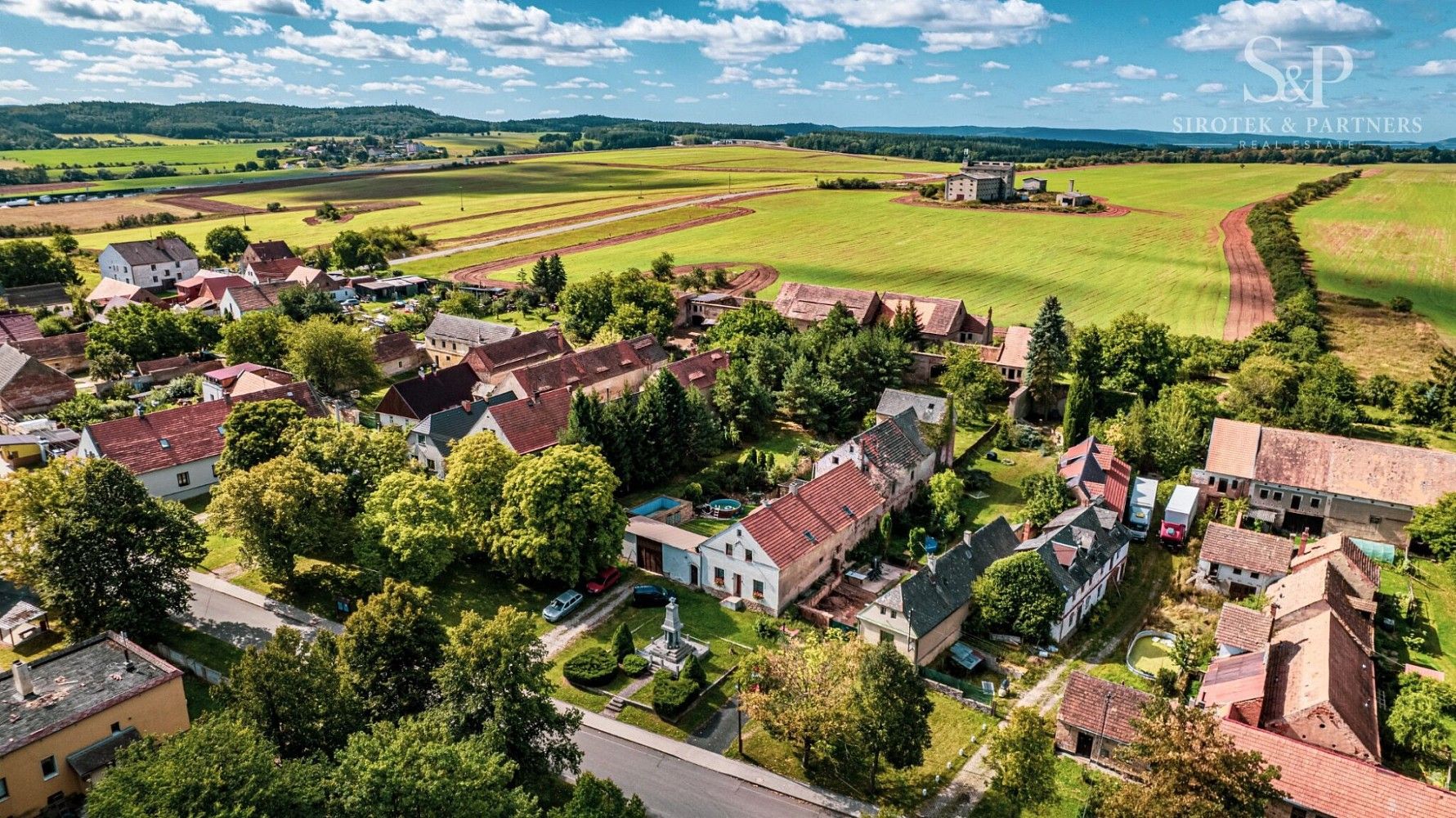 Rodinné domy, Kolešov, okres Rakovník, 350 m² - 2