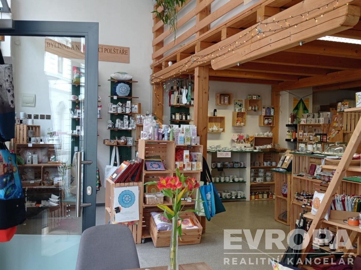 Pronájem obchodní prostory - 1. máje, Liberec, 190 m²