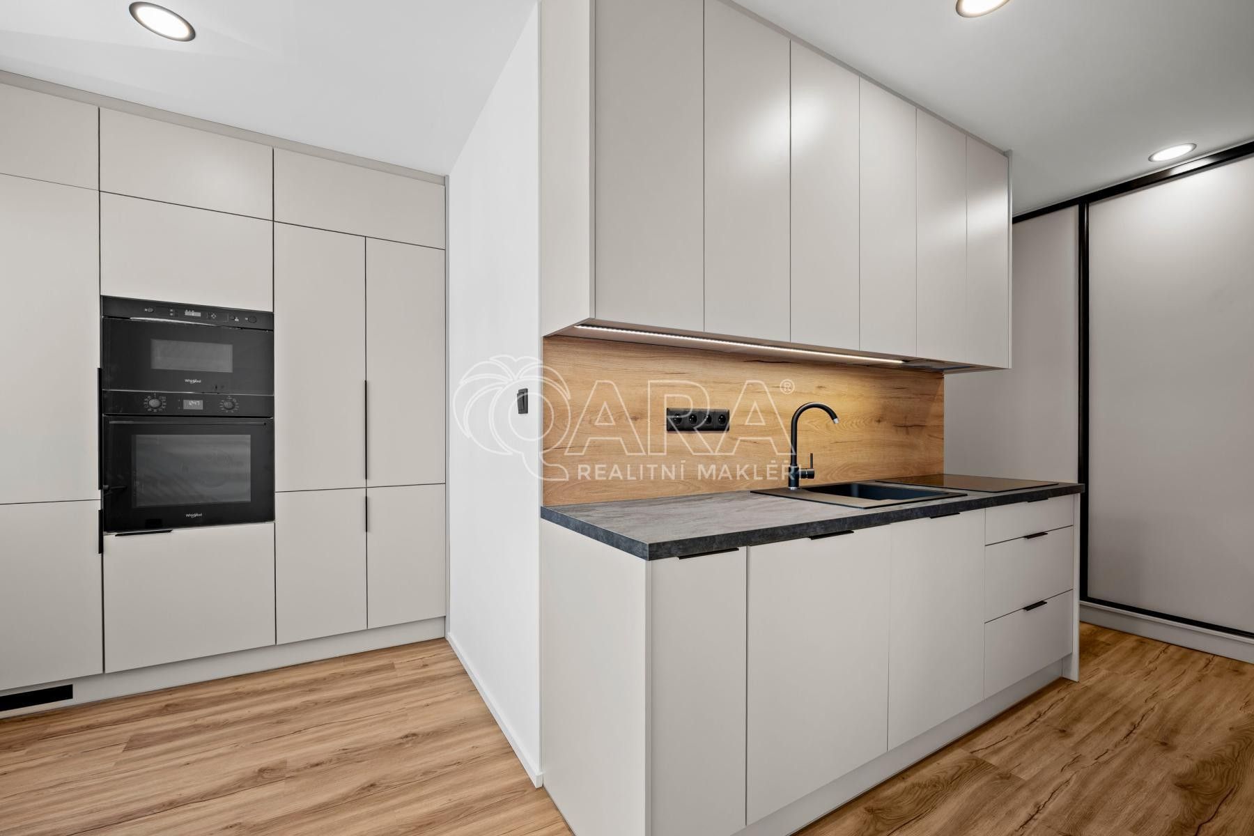 2+1, Bezděkovská , Strakonice II, 43 m² - 1