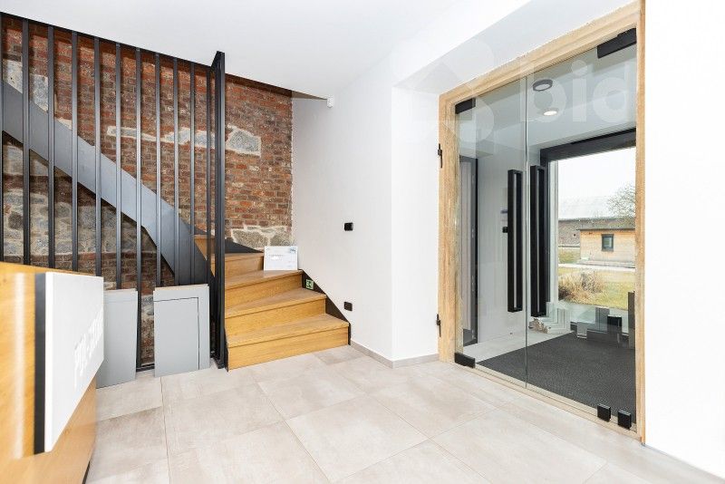 Pronájem kancelář - Hrobice, 150 m²