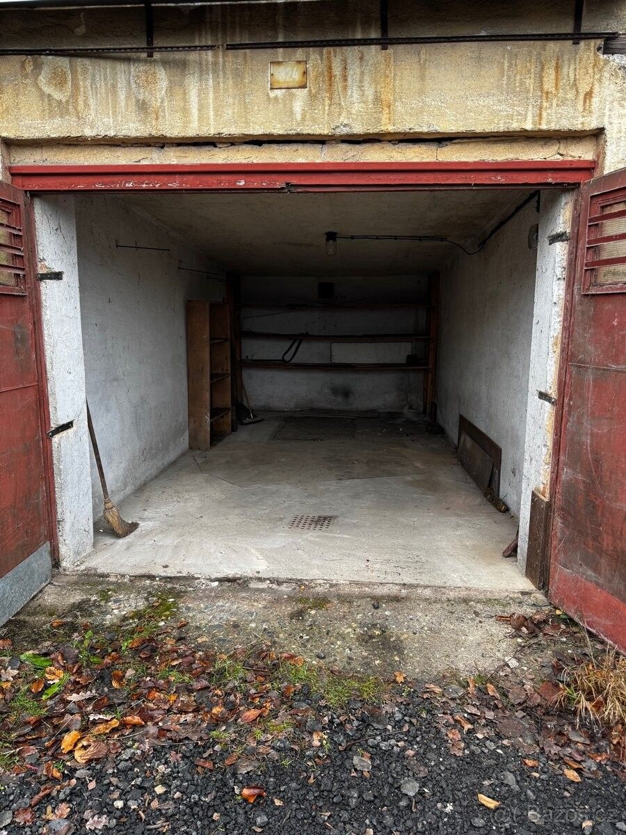 Prodej garáž - Karlovy Vary, 360 01