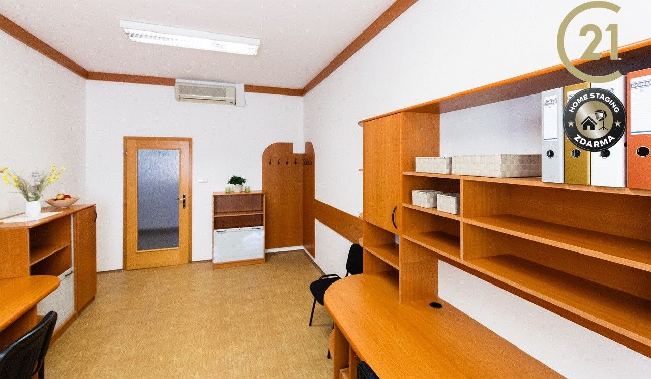 Pronájem kancelář - Znojmo, Česko, 18 m²