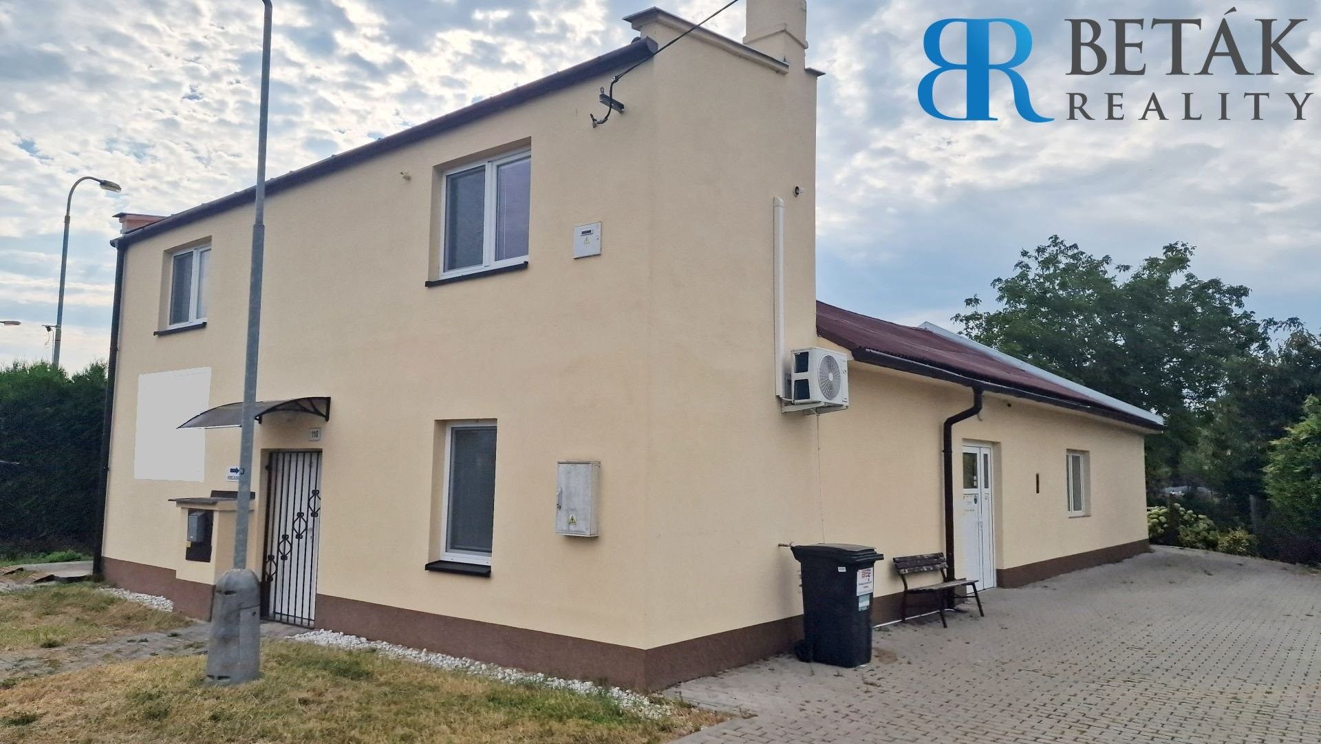 Prodej obchodní prostory - Želatovice, 250 m²