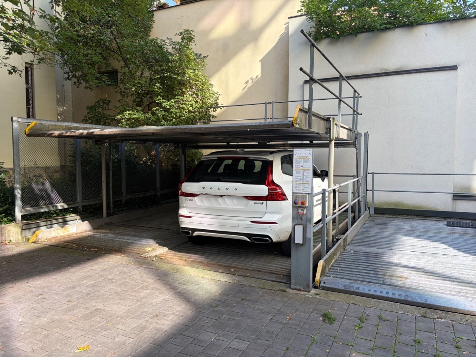 Garáže, Staropramenná, Praha - Smíchov, 13 m² - 2