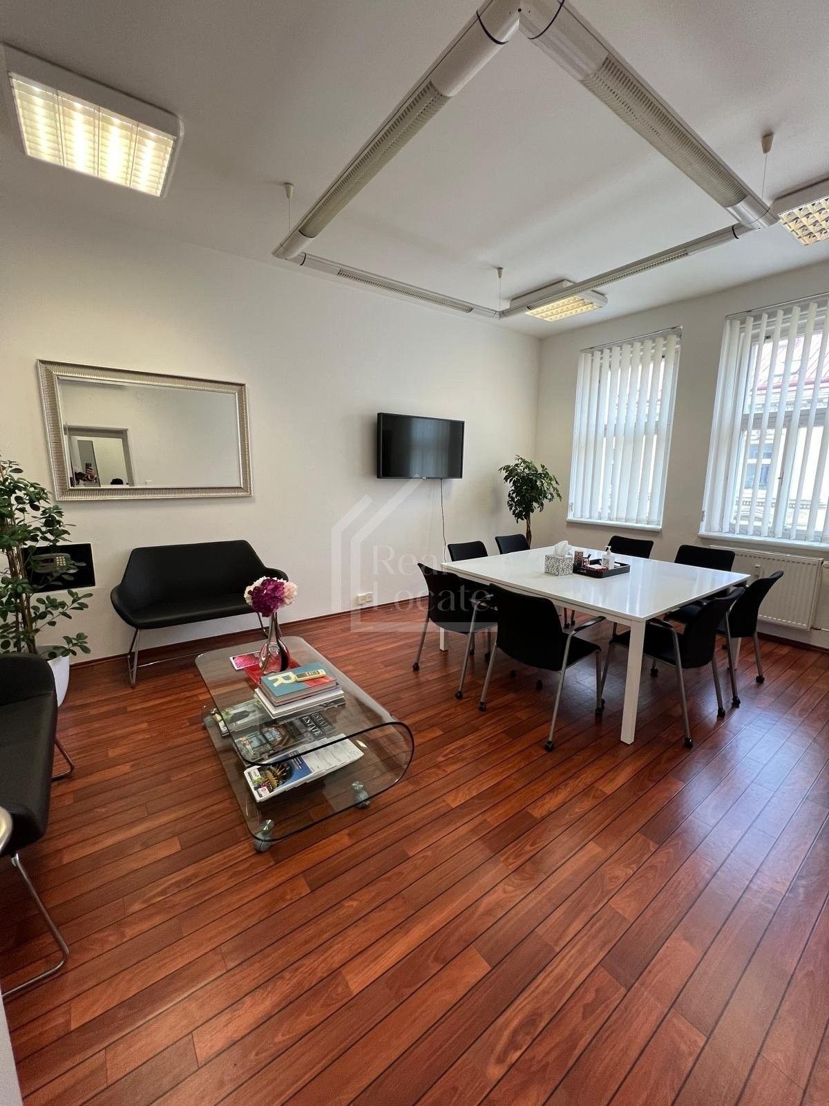 Pronájem kancelář - Lublaňská, Praha, 14 m²