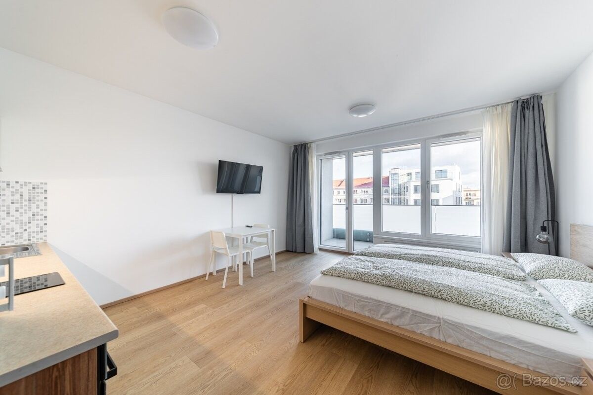 Pronájem byt - Praha, 140 00