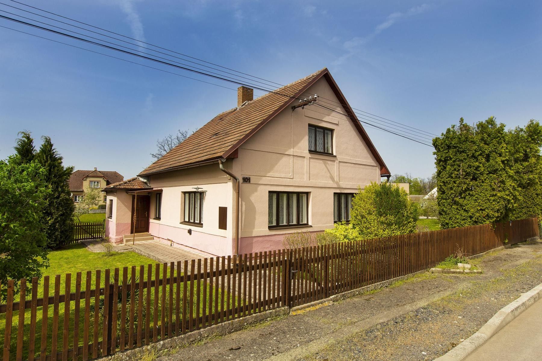 Prodej rodinný dům - Dukelská, Předhradí, 140 m²