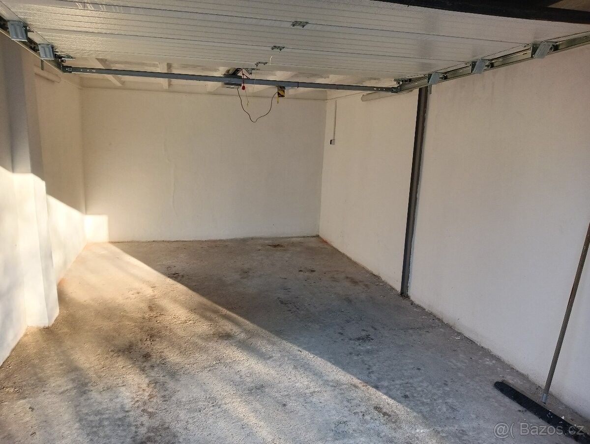 Pronájem garáž - Bílina, 418 01, 22 m²