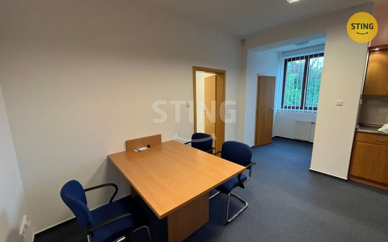 Pronájem kancelář - Vrázova, Ostrava, 100 m²