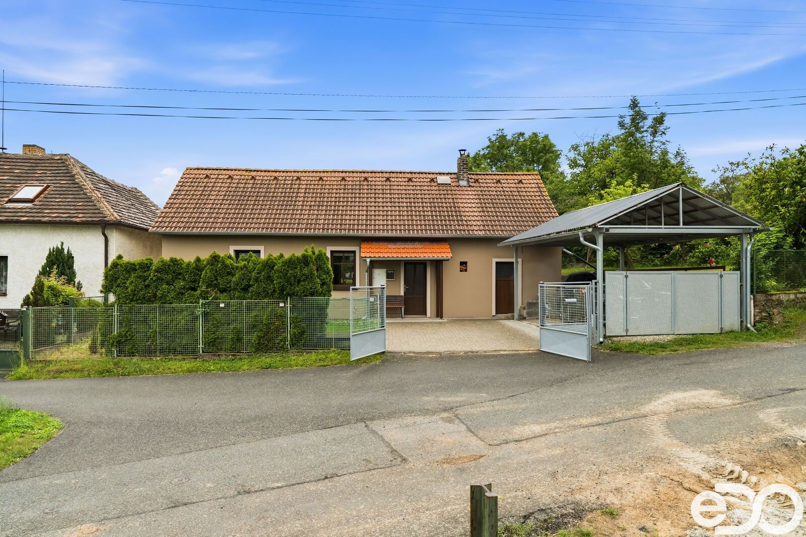 Rodinné domy, Svatá, 98 m² - 1