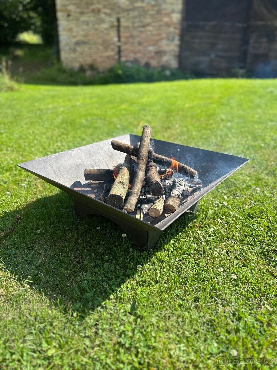 Chaty, Holice v Čechách, 534 01