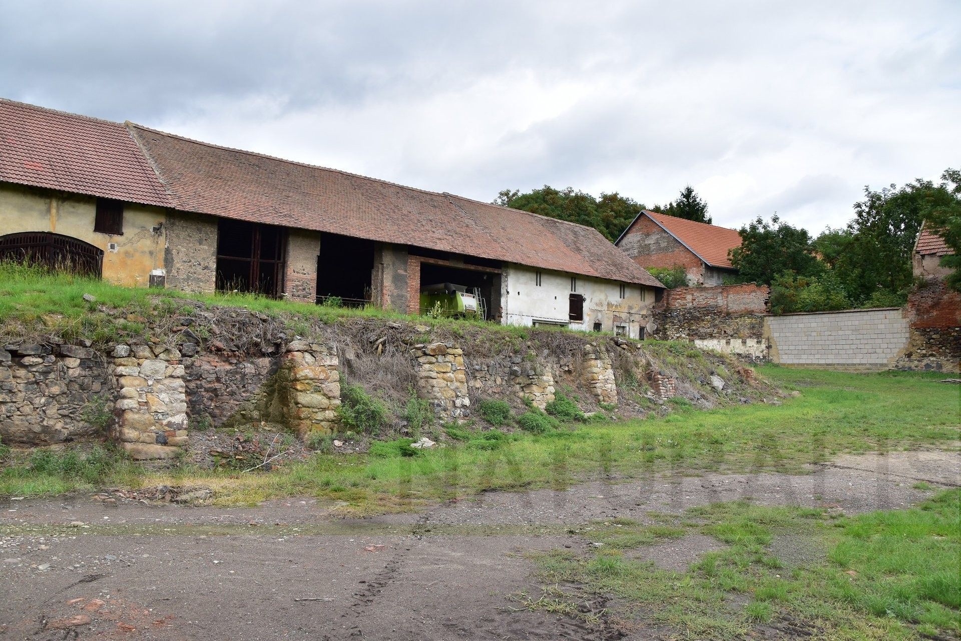 Zemědělská usedlost · 325 m² · Zákolany Trněný Újezd - 4