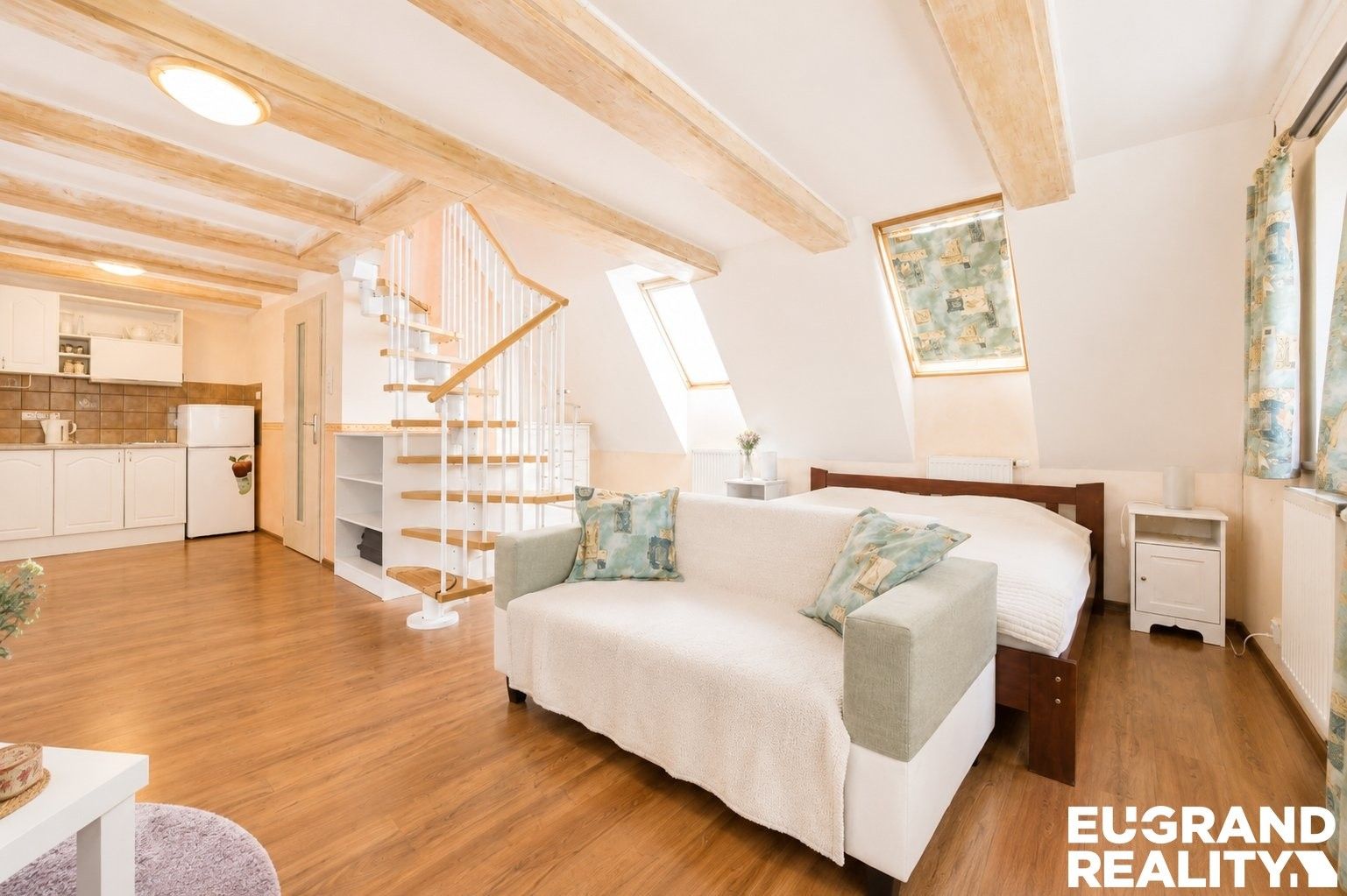 Prodej rodinný dům - Jugoslávská, Krásná Lípa, 271 m² - 5