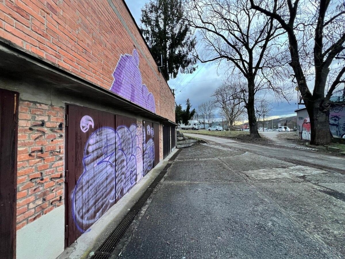 Pronájem garáž - Zlín, 760 01