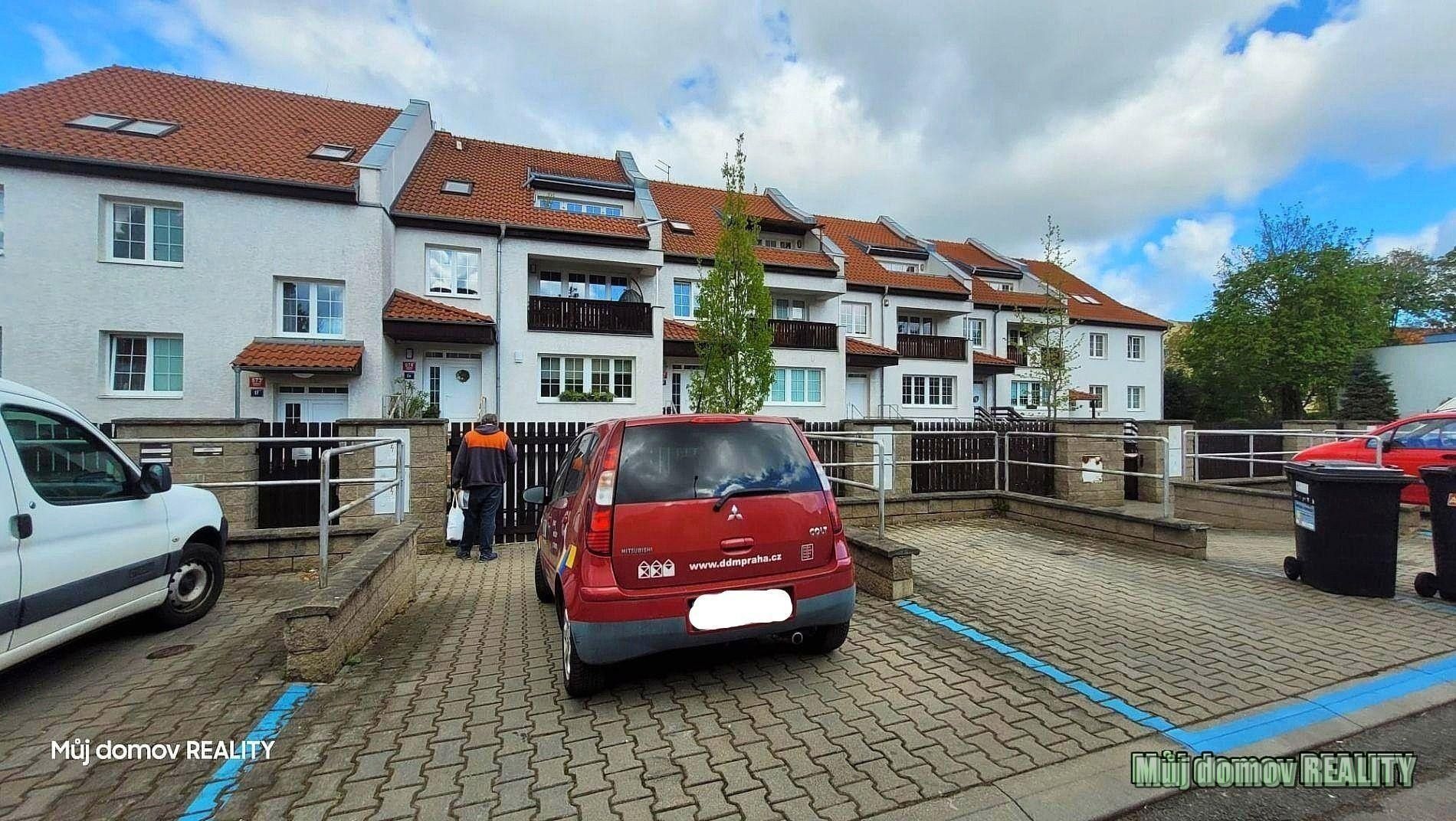 Rodinné domy, Habartická, Praha, 354 m²