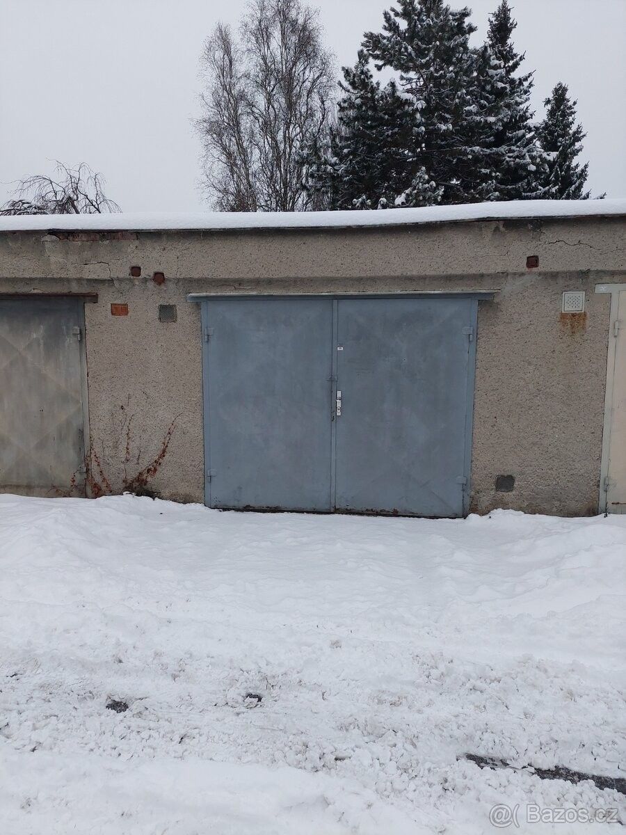 Garáže, Frýdek-Místek, 738 01