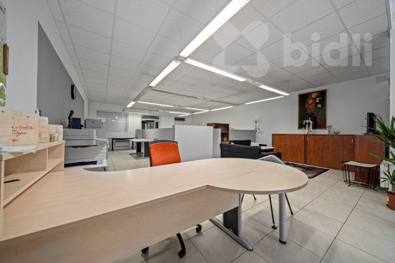 Prodej kancelář - Spojovací, Hradec Králové, 335 m²