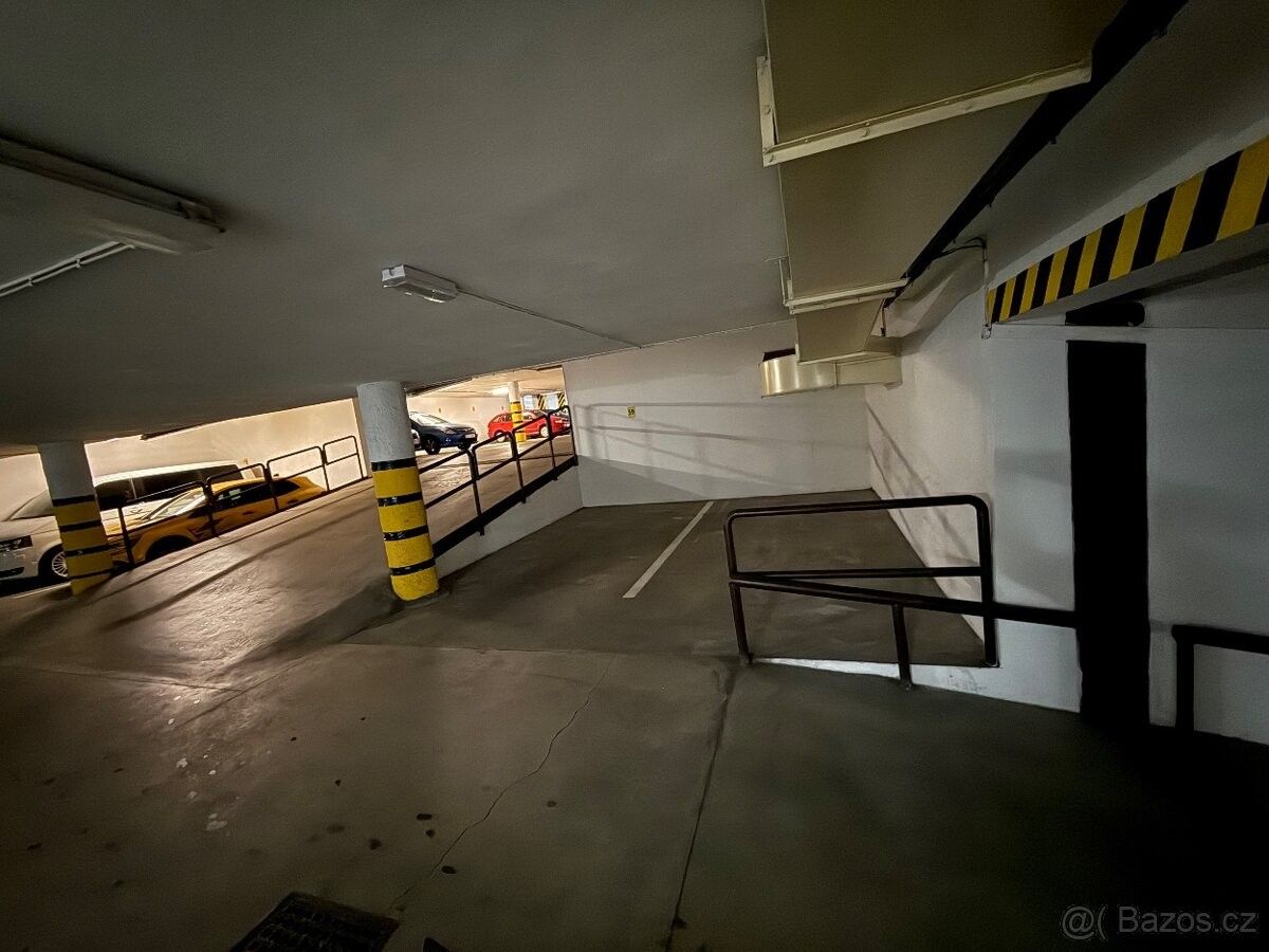 Pronájem garáž - Ostrava, 716 00