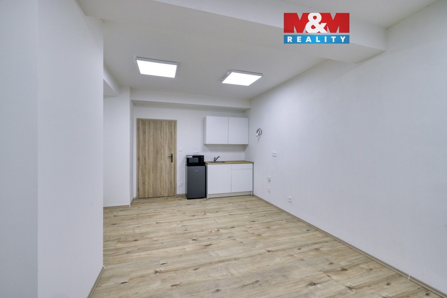 Kanceláře, Alšova, Dobřany, 55 m²