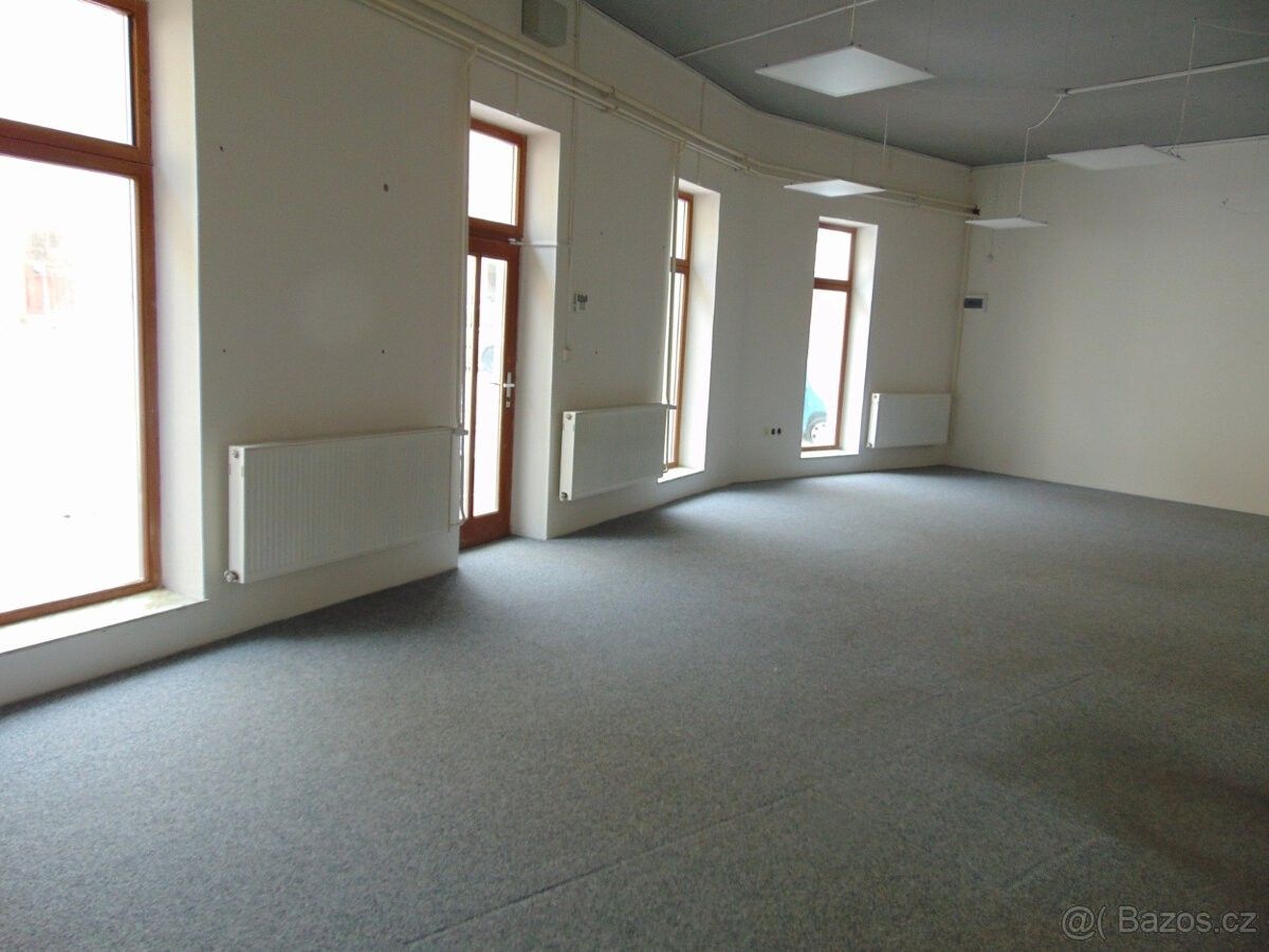 Obchodní prostory, Znojmo, 669 02