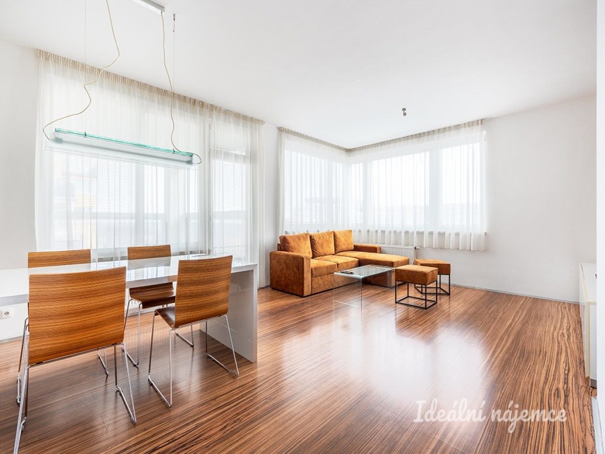 3+kk, Zakšínská, Praha, 76 m²