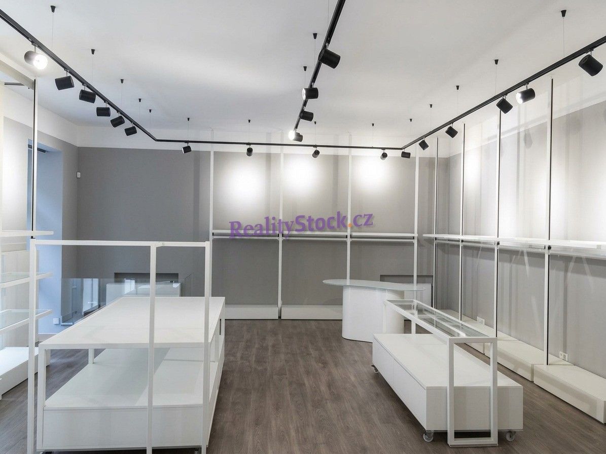 Obchodní prostory · 108 m² · Pařížská, Praha - 4