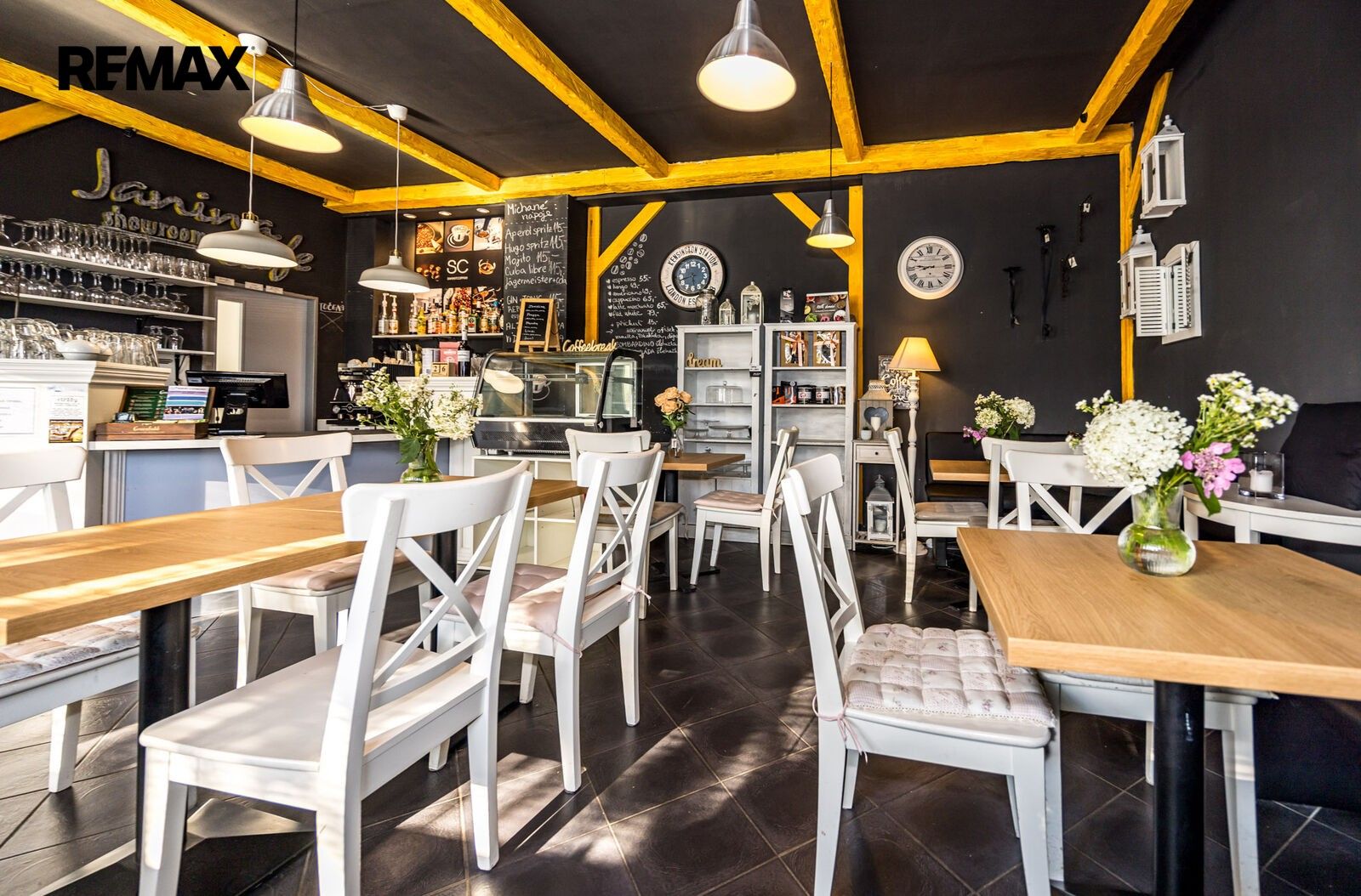 Restaurace · 55 m² · Marš. Rybalka 1020, Most - 3