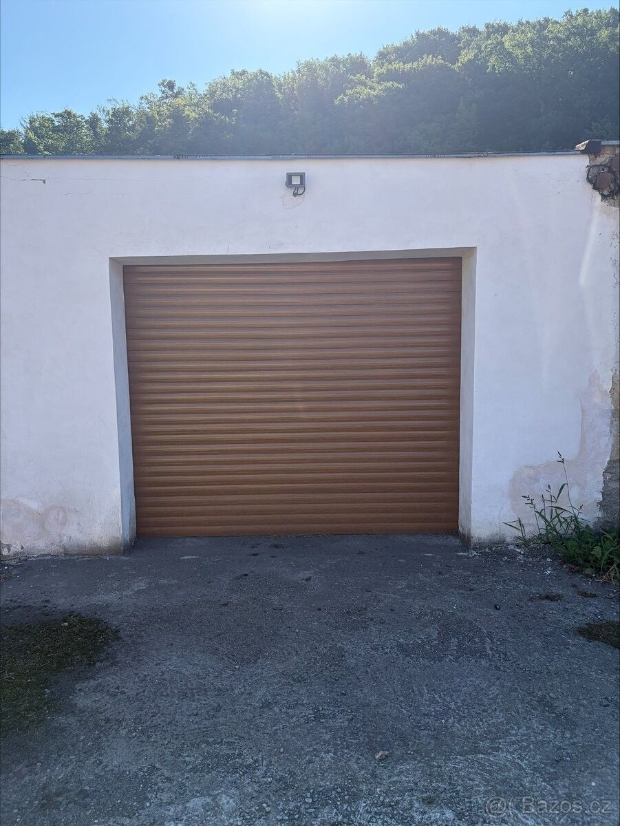 Garáže, Fulnek, 742 45 - 2