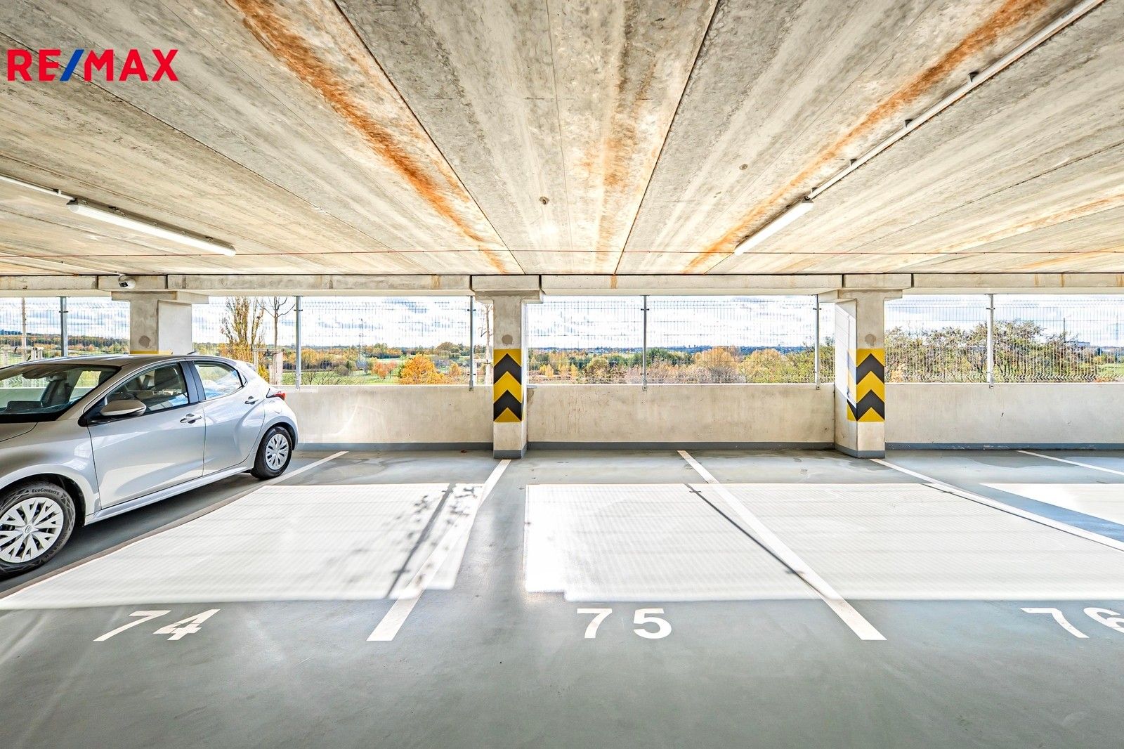 Ostatní, Bryksova, Praha, 12 m²