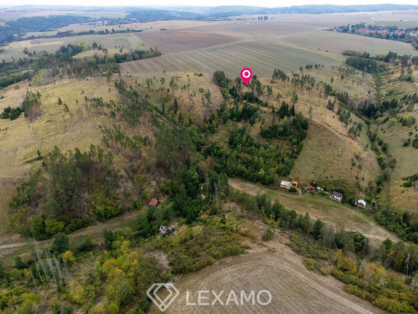 Les, 15 246 m²