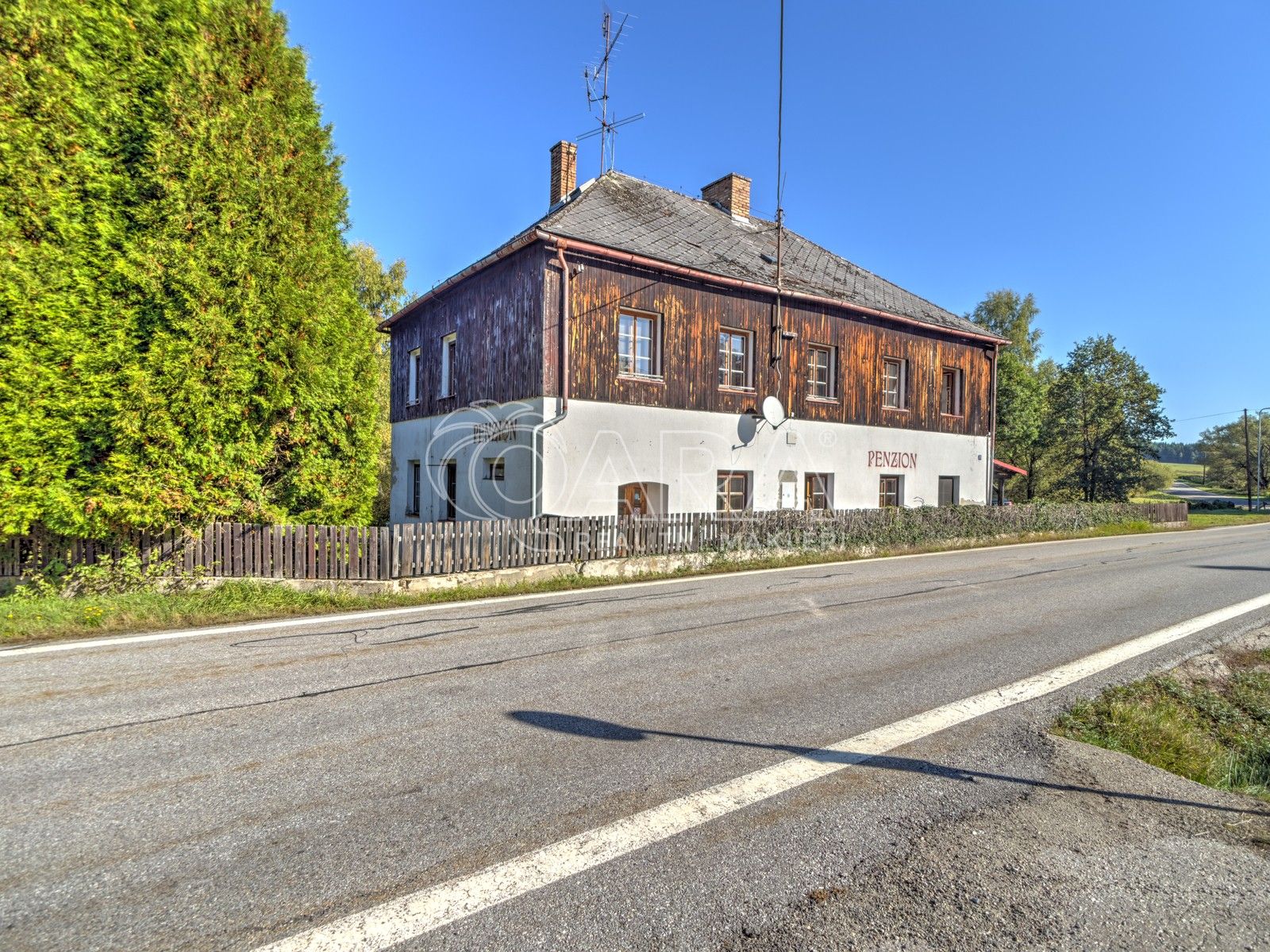 Ubytovací zařízení, , Frymburk, 330 m²