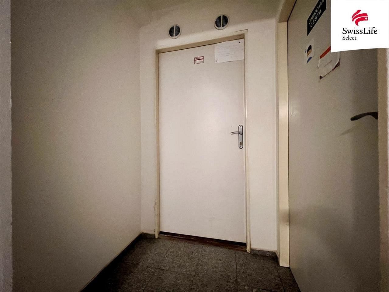 Prodej sklad - Praha - Břevnov, okres Praha 6, Hlavní město Praha, 22 m² - 5