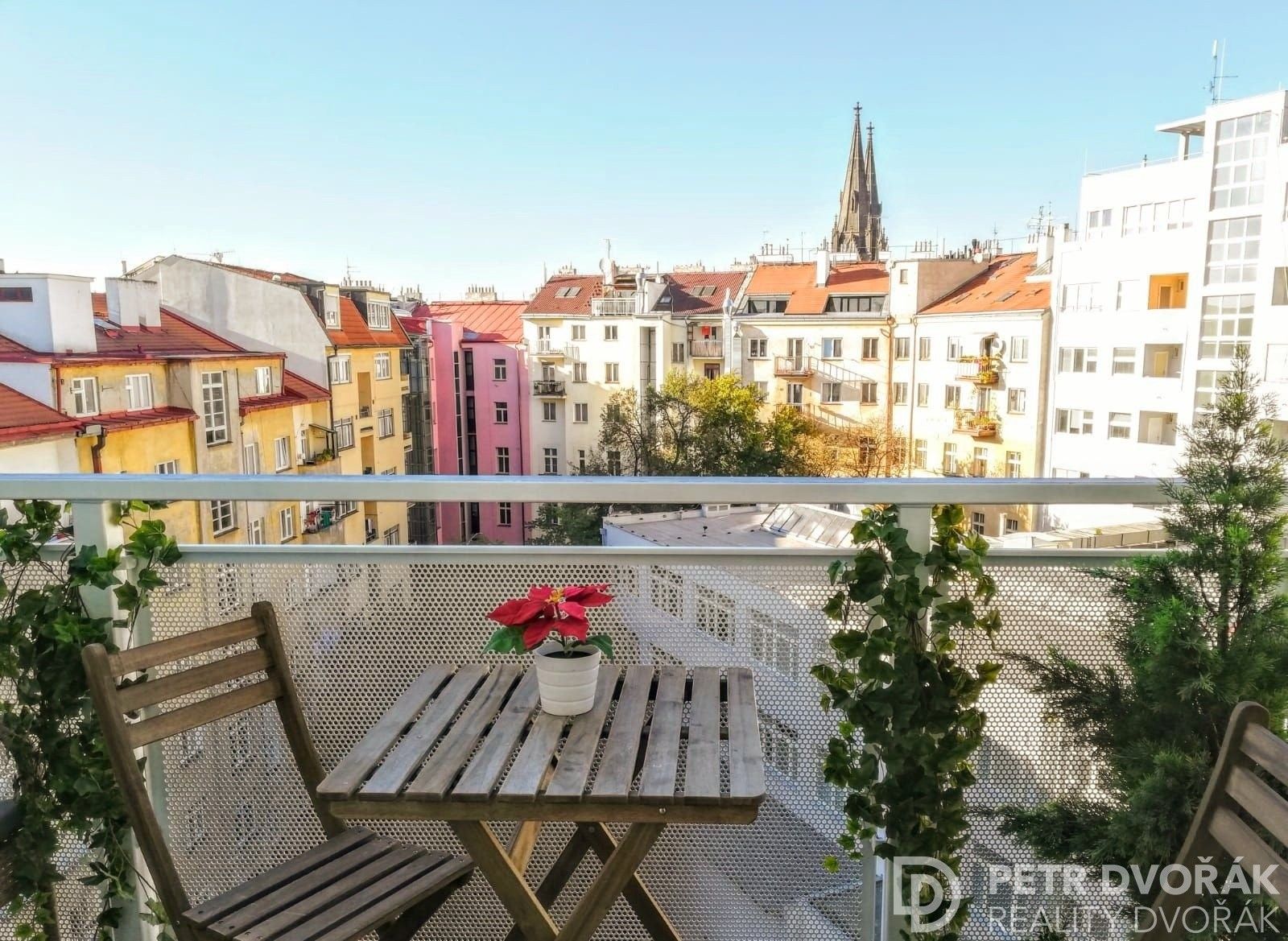 3+kk, Uruguayská, Praha, 98 m²