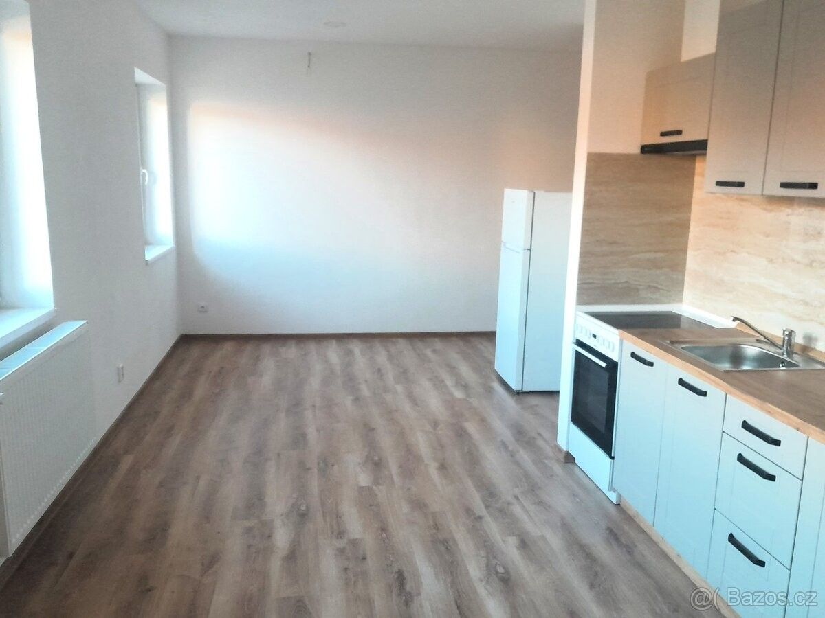 Byty, Kladno, 272 03 - 1