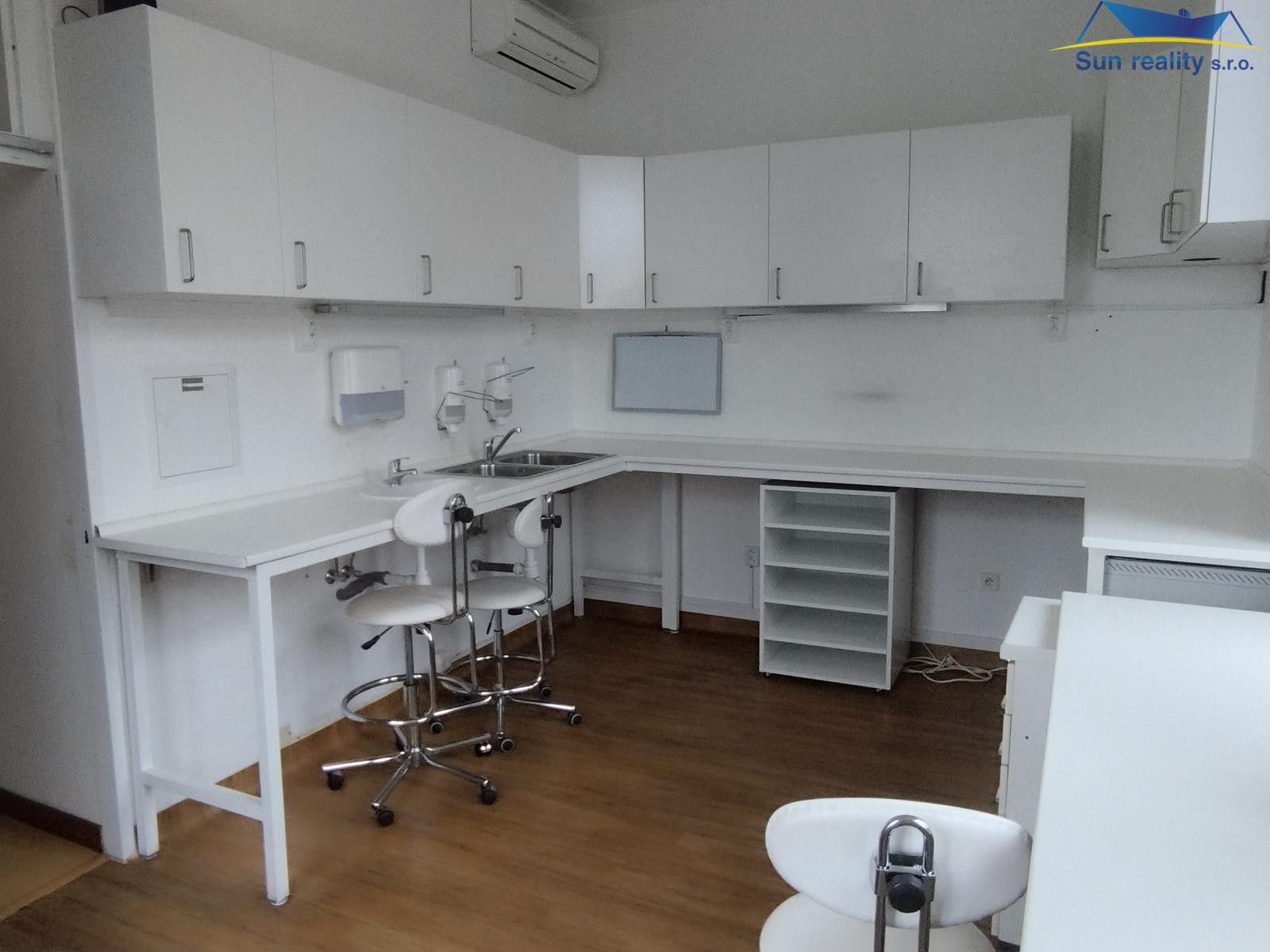 Pronájem komerční - Dobrovského, Olomouc, 480 m²