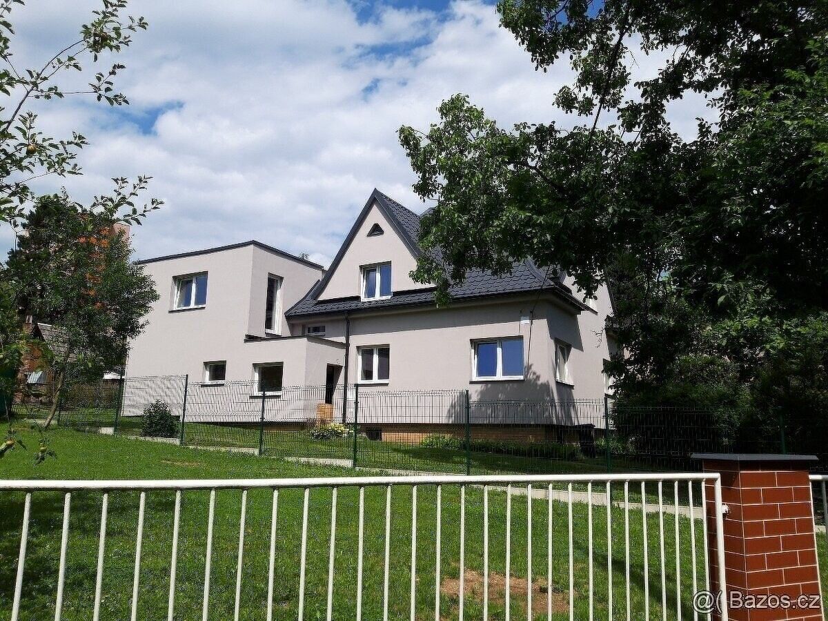 Rodinné domy, Ostrava, 708 00 - 2