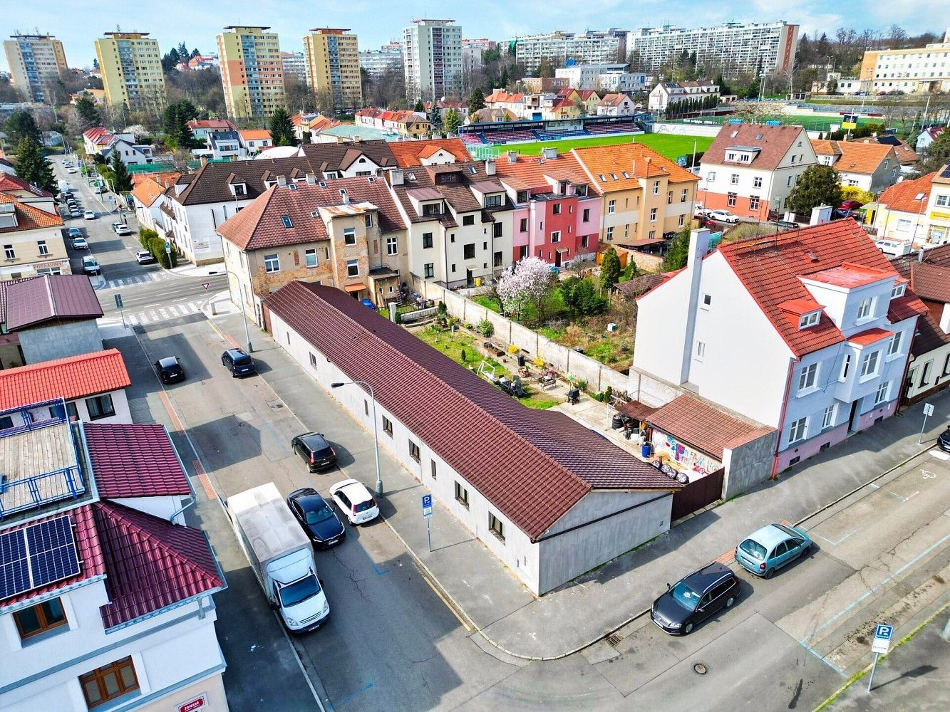 Činžovní dům · 180 m² · Praha - Kobylisy, okres Praha 8, Hlavní město Praha - 4