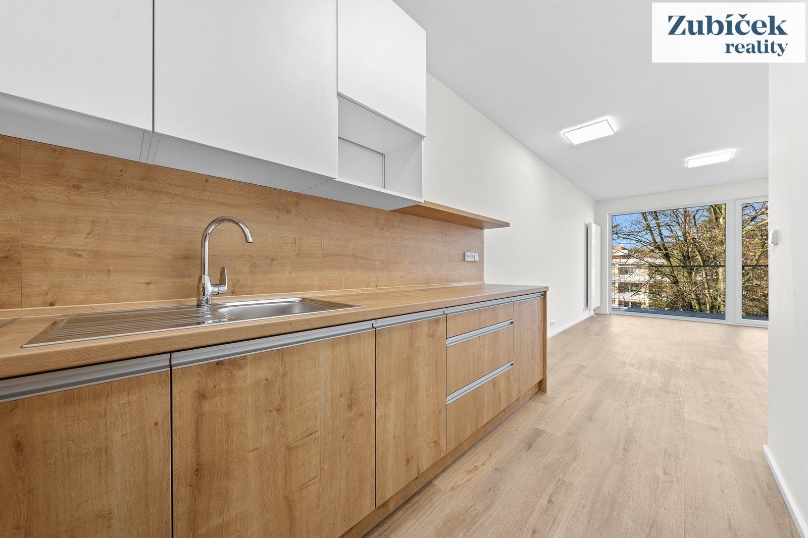 Pronájem byt 2+kk - Nad Stráněmi, Zlín, 60 m²