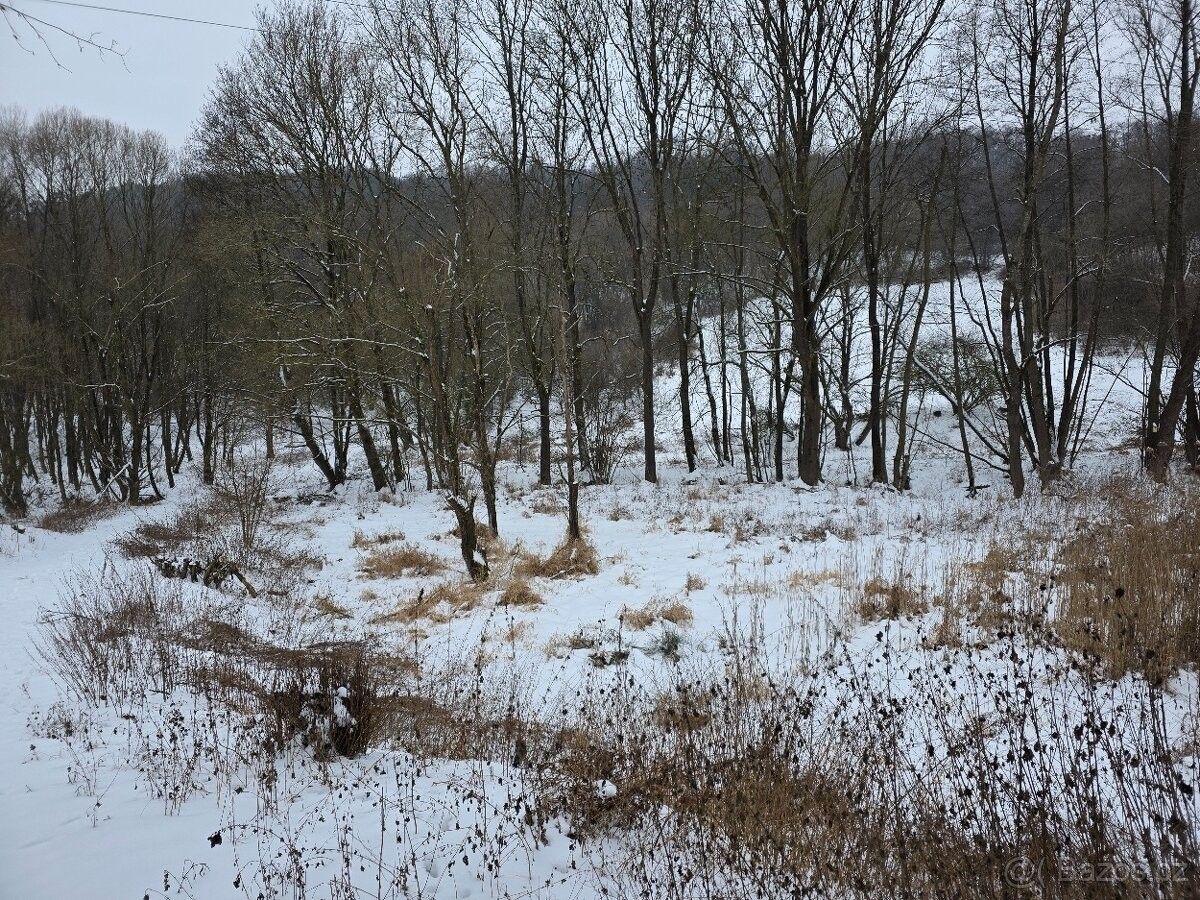 Zahrady, Březůvky, 763 45