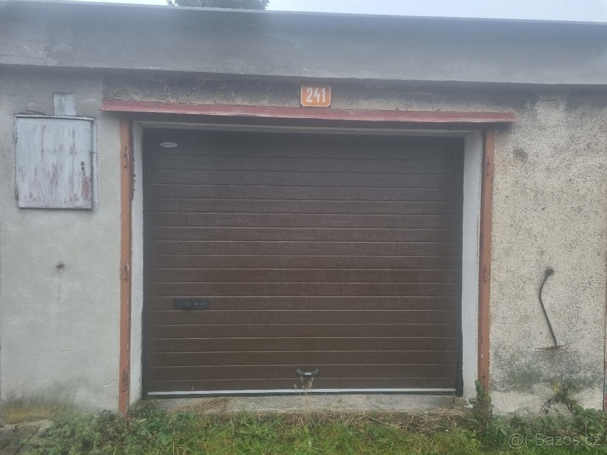 Garáže, Kladno, 273 09