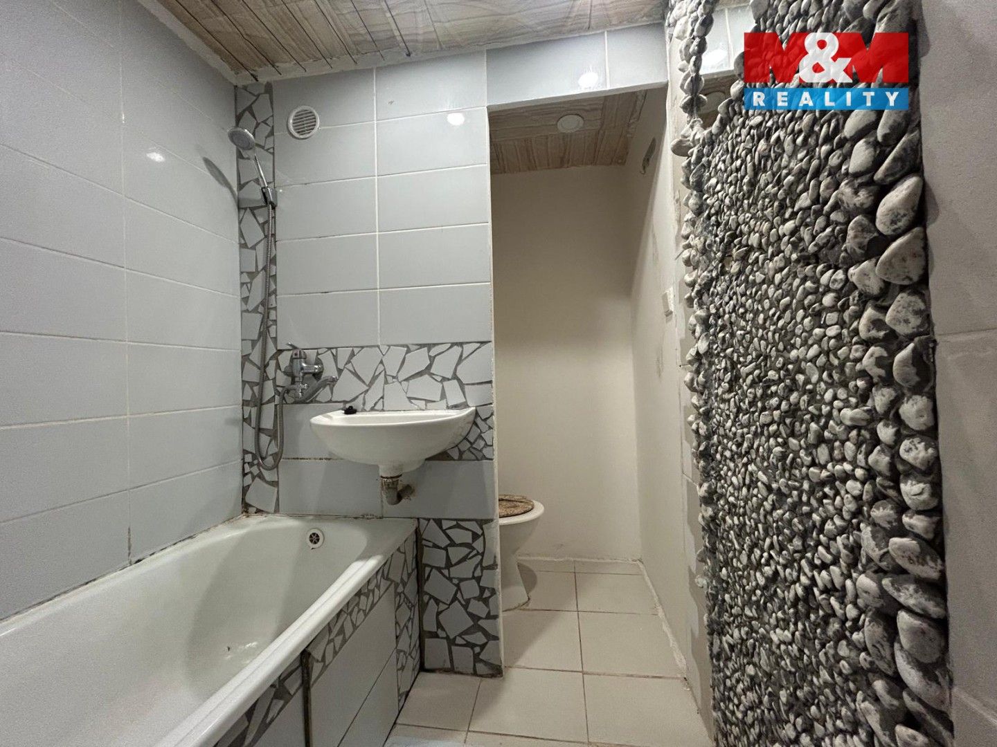 Pronájem byt 1+kk - Studentská, Jirkov, 20 m²