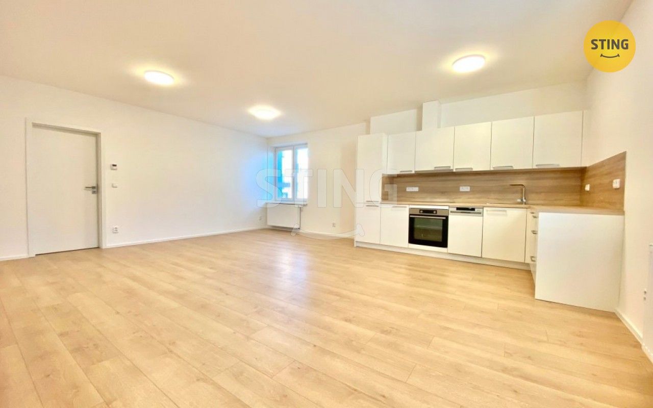 2+kk, Holasická, Opava, 65 m²