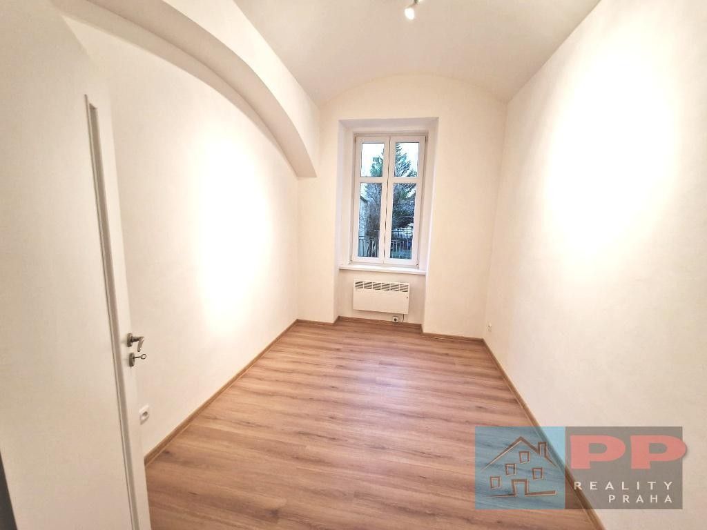 Pronájem byt 2+kk - Oldřichova, Praha, 33 m²