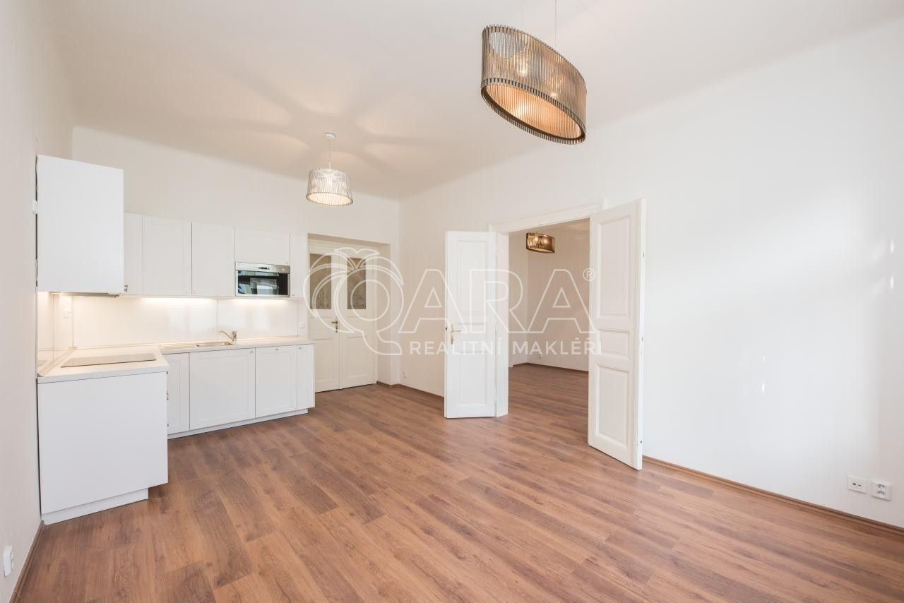 Pronájem byt 2+kk - Chvalova, Praha, 51 m²