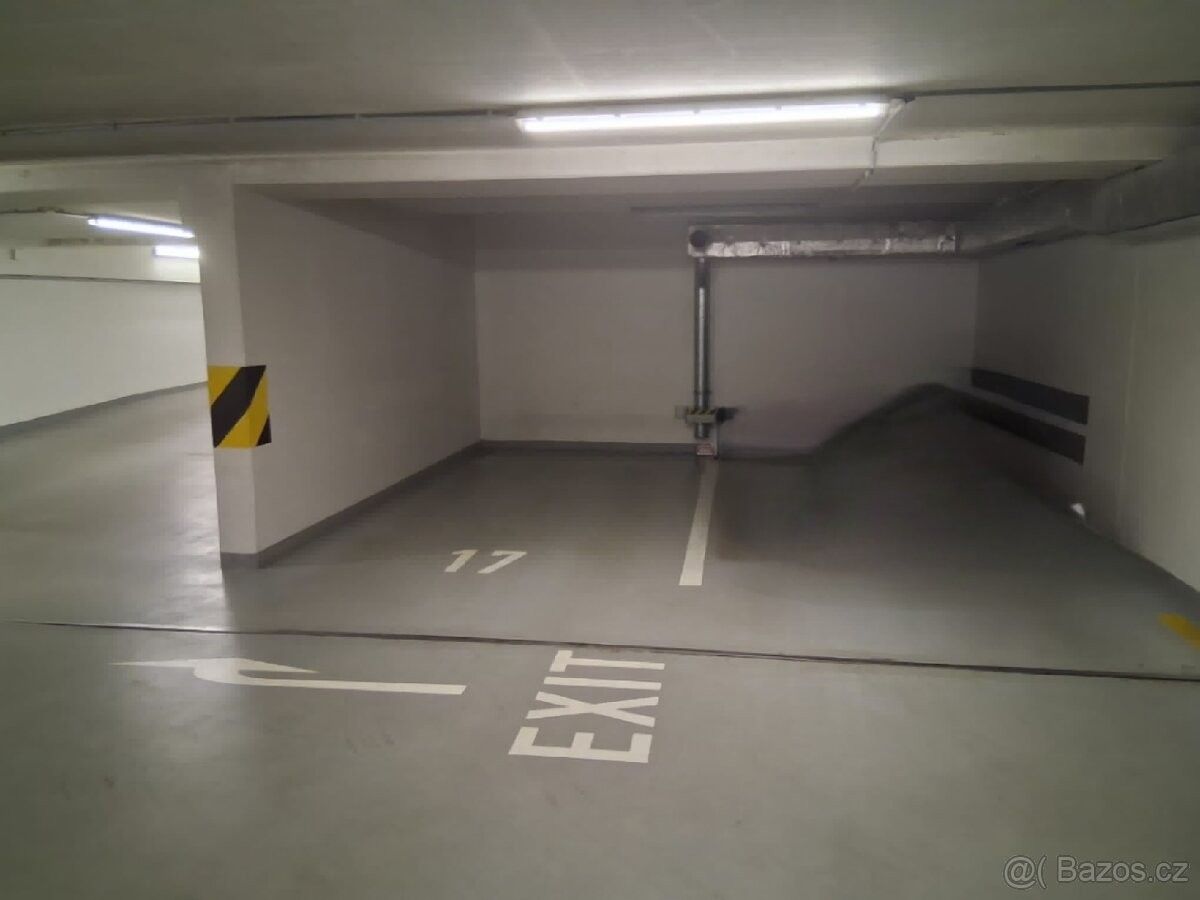 Pronájem garáž - Praha, 190 00