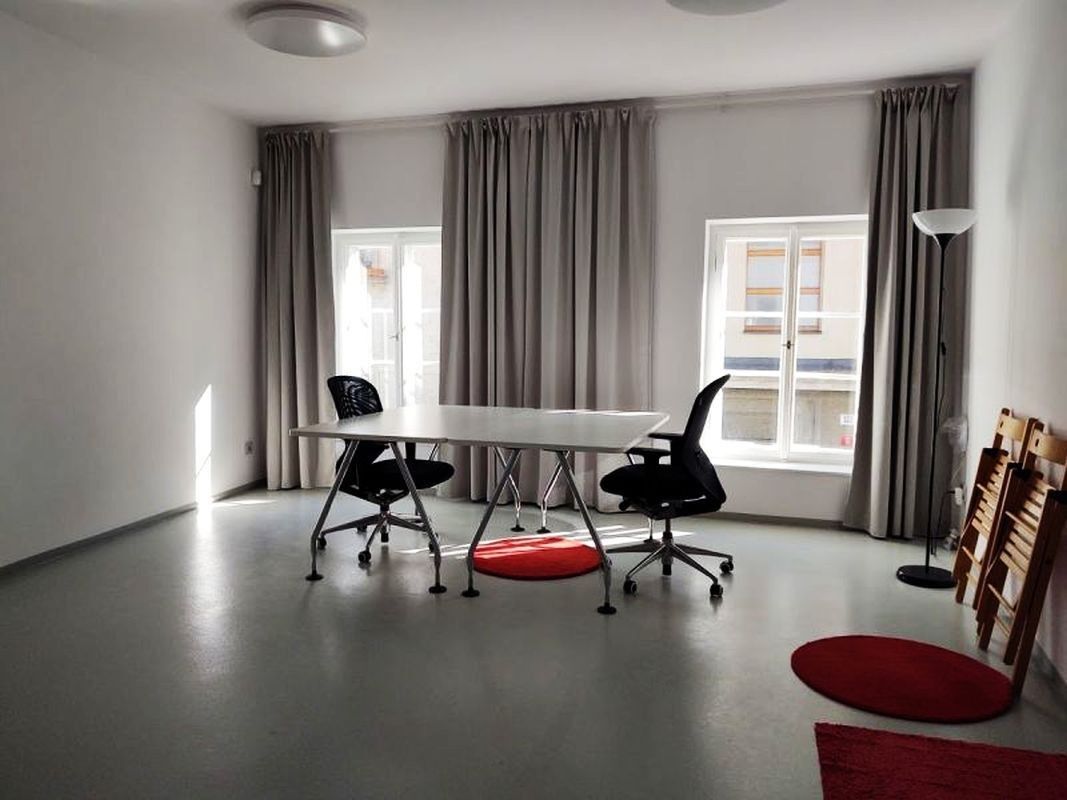 Pronájem kancelář - Klostermannova, Sušice I, 30 m²